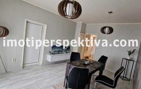 Тристаен апартамент в Пловдив, Кючук Париж - 68 кв.м за 1995 €/кв.м - Снимка #1