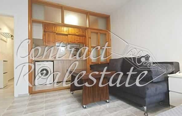 Дава се под наем Едностаен апартамент в Варна, Спортна зала - 46 кв.м за 306 € - Снимка #1