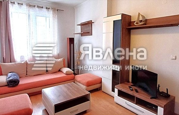Тристаен апартамент в София, Център - 80 кв.м за 3688 €/кв.м - Снимка #1