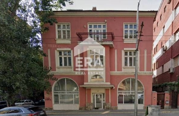 Къща в София, Център - 1060 кв.м за 3585 €/кв.м - Снимка #1