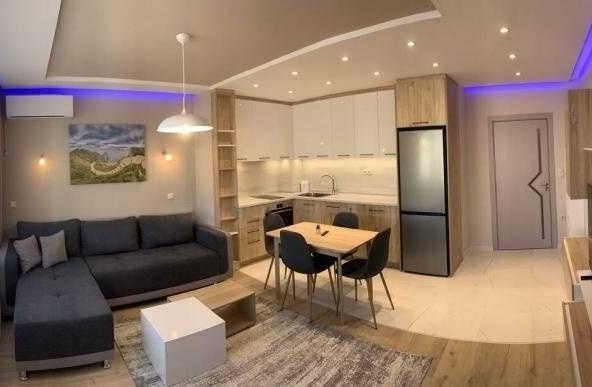 Дава се под наем Двустаен апартамент в Бургас, Братя Миладинови - 65 кв.м за 663 € - Снимка #1