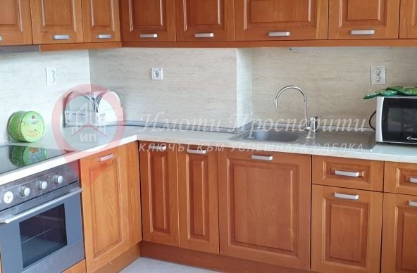 Дава се под наем Тристаен апартамент в София, Стрелбище - 107 кв.м за 900 € - Снимка #1