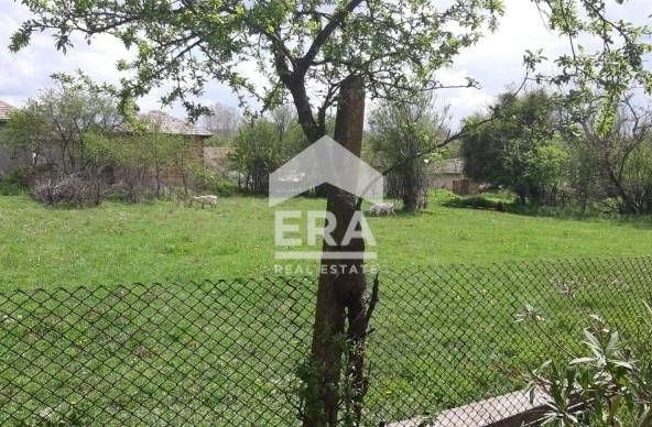 Парцел в с. Божурка, Област Търговище - 1686 кв.м за 7 €/кв.м - Снимка #1