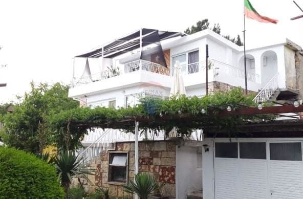 Къща в Варна, м-т Акчелар - 220 кв.м за 1500 €/кв.м - Снимка #1