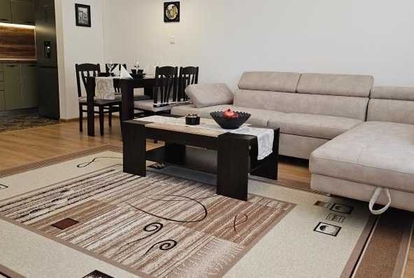 Дава се под наем Двустаен апартамент в София, Бъкстон - 68 кв.м за 500 € - Снимка #1