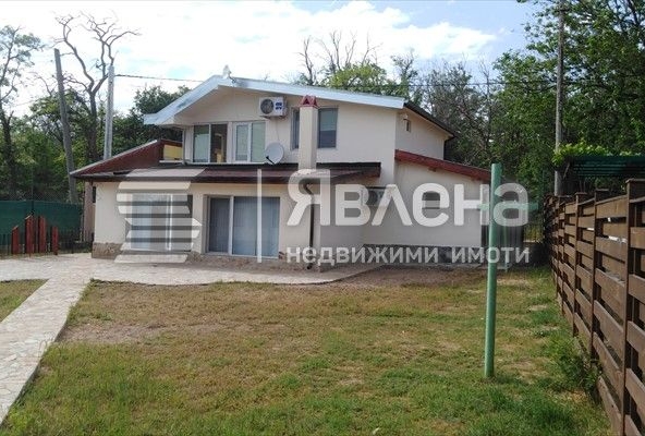 Къща в Варна, м-т Боровец - юг - 130 кв.м за 1039 €/кв.м - Снимка #1