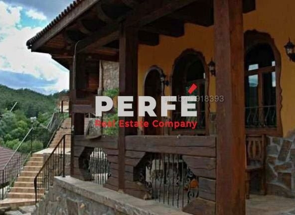 Хотел в Велинград - 1500 кв.м за 647 €/кв.м - Снимка #1