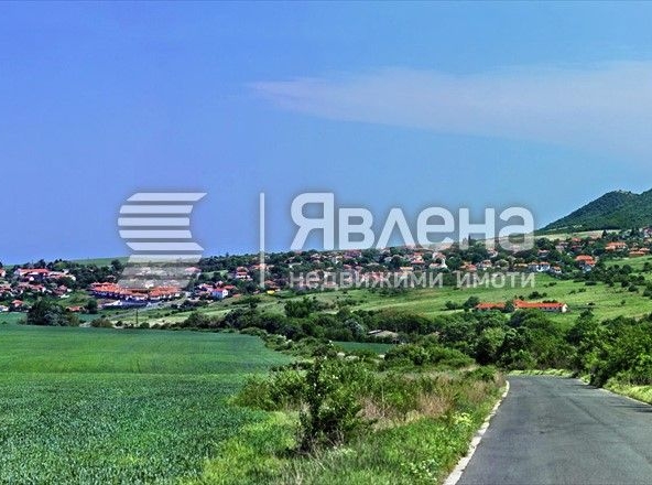 Парцел в с. Медово, Област Бургас - 1932 кв.м за 28 €/кв.м - Снимка #1