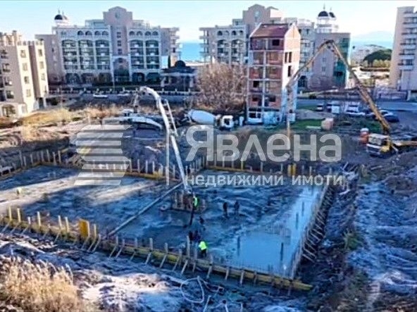 Едностаен апартамент в Поморие - 37 кв.м за 1097 €/кв.м - Снимка #1