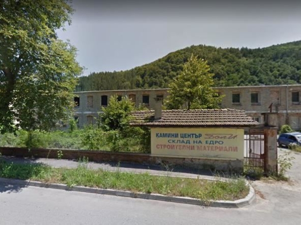 Склад в Габрово, Лисец - 10312 кв.м за 25 €/кв.м - Снимка #1
