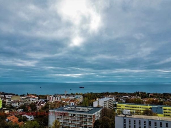 Тристаен апартамент в Варна, Бриз - 117 кв.м за 1838 €/кв.м - Снимка #1