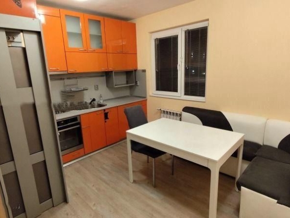 Дава се под наем Тристаен апартамент в София, Кръстова вада - 60 кв.м за 698.19 € - Снимка #1