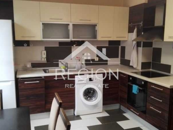 Дава се под наем Тристаен апартамент в Варна, Лятно кино Тракия - 86 кв.м за 484.5 € - Снимка #1