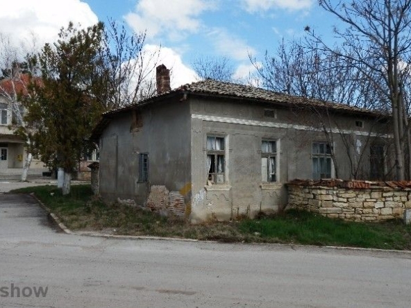 Къща в с. Горски Сеновец, Област Велико Търново - 1200 кв.м за 7 €/кв.м - Снимка #1