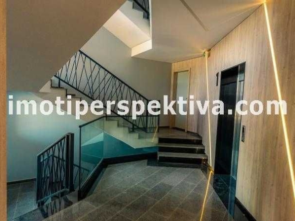 Тристаен апартамент в Пловдив, Христо Смирненски - 135 кв.м за 1203 €/кв.м - Снимка #1