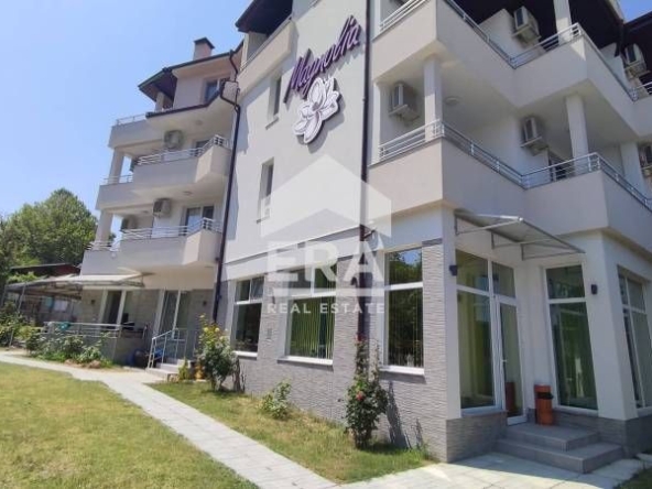 Офис в Бяла - 650 кв.м за 2077 €/кв.м - Снимка #1