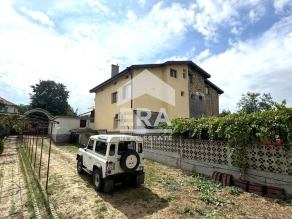 Къща в с. Звездица, Област Варна - 591 кв.м за 526 €/кв.м - Снимка #1