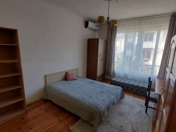 Дава се под наем Едностаен апартамент в София, Лозенец - 60 кв.м за 500 € - Снимка #1