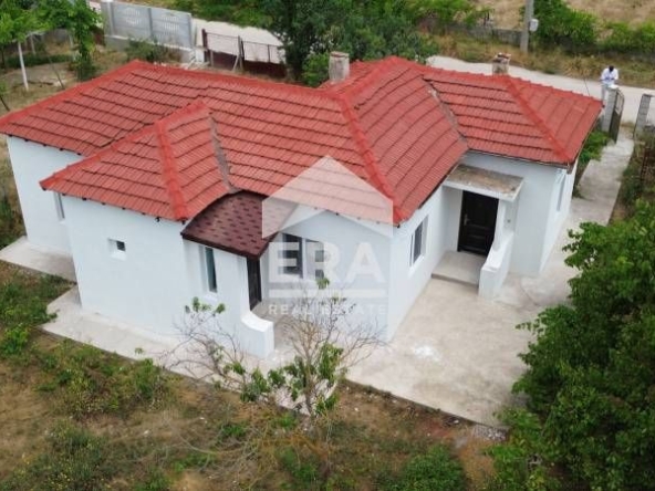 Къща в с. Соколово, Област Добрич - 73 кв.м за 1357 €/кв.м - Снимка #1