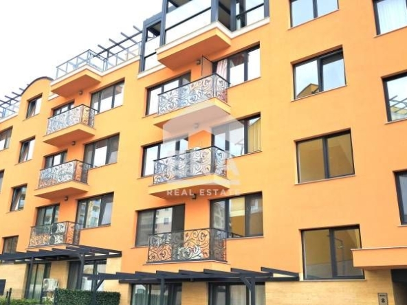 Дава се под наем Двустаен апартамент в к.к. Св.Св. Константин и Елена - 52 кв.м за 550 € - Снимка #1