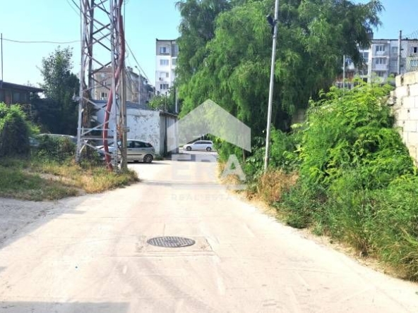 Парцел в Варна, Изгрев - 761 кв.м за 62 €/кв.м - Снимка #1