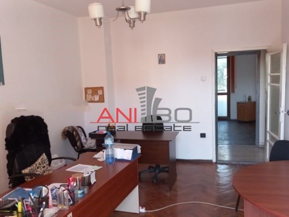 Тристаен апартамент в Варна, Базар Левски - 60 кв.м за 2167 €/кв.м - Снимка #1