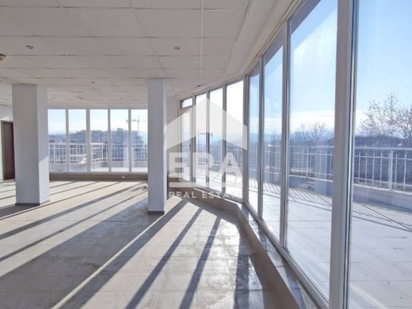 Заведение в Благоевград, Идеален център - 430 кв.м за 989 €/кв.м - Снимка #1