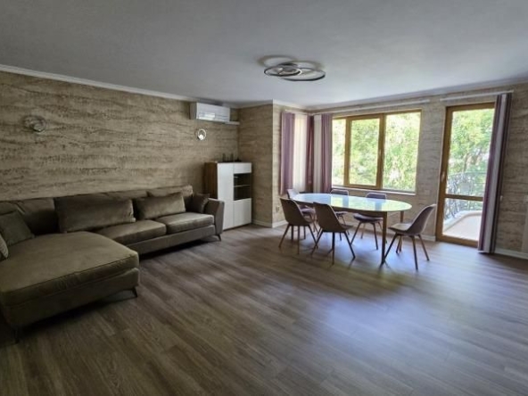 Дава се под наем Четиристаен апартамент в Пловдив, Кършияка - 174 кв.м за 1300 € - Снимка #1