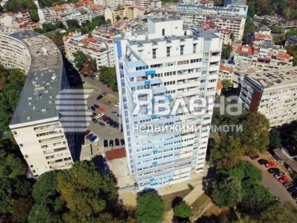 Дава се под наем Едностаен апартамент в София, Център - 25 кв.м за 297 € - Снимка #1