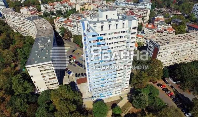 Дава се под наем Едностаен апартамент в София, Център - 25 кв.м за 297 € - Снимка #1