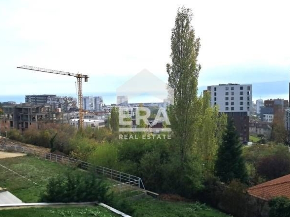 Тристаен апартамент в Варна, Бриз - 91 кв.м за 2747 €/кв.м - Снимка #1