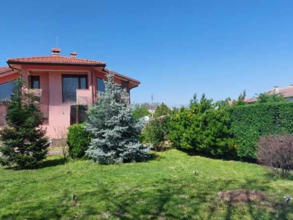 Къща в с. Костиево, Област Пловдив - 300 кв.м за 638 €/кв.м - Снимка #1