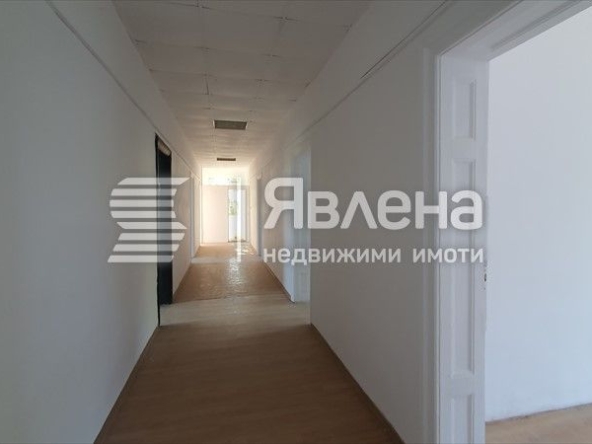 Промишлена сграда в Варна, Галата - 230 кв.м за 750 €/кв.м - Снимка #1
