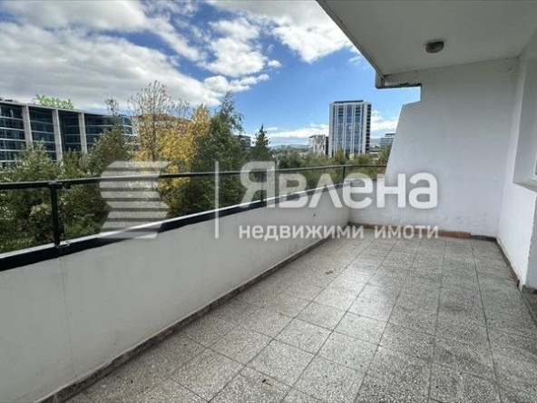Дава се под наем Тристаен апартамент в София, Младост 4 - 126 кв.м за 800 € - Снимка #1