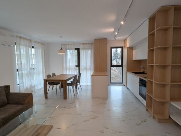 Дава се под наем Тристаен апартамент в София, Витоша - 94 кв.м за 1196.97 € - Снимка #1