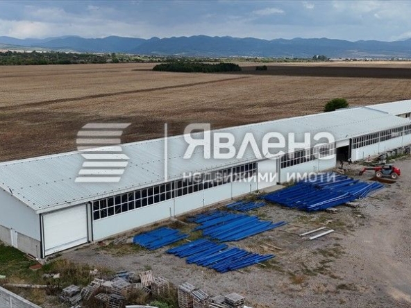 Склад в с. Мировяне, Област София-град - 1920 кв.м за 521 €/кв.м - Снимка #1