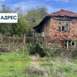 Къща в с. Радювене, Област Ловеч - 100 кв.м за 58 €/кв.м - Снимка #1