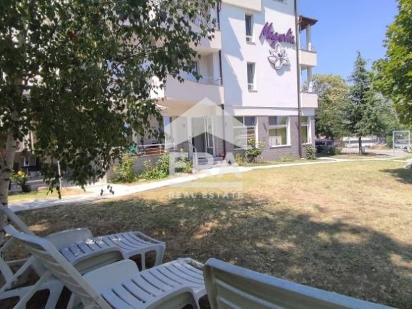 Офис в Бяла - 650 кв.м за 2077 €/кв.м - Снимка #1