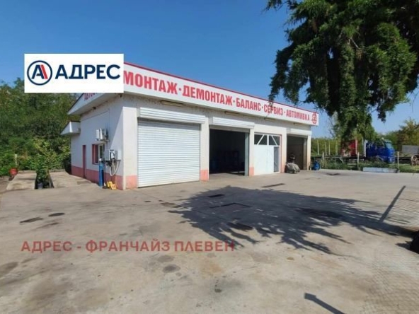 Гараж / Паркомясто в Гулянци - 610 кв.м за 239 €/кв.м - Снимка #1