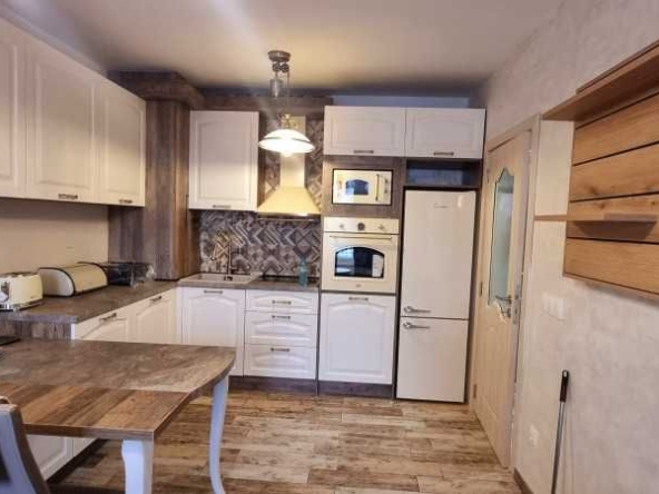 Дава се под наем Двустаен апартамент в София, Център - 55 кв.м за 598.23 € - Снимка #1