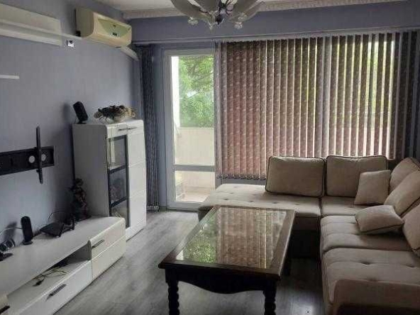 Дава се под наем Тристаен апартамент в Бургас, Меден рудник - зона Б - 87 кв.м за 408 € - Снимка #1