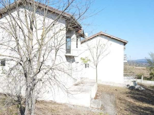 Къща в с. Конево, Област Шумен - 226 кв.м за 221 €/кв.м - Снимка #1