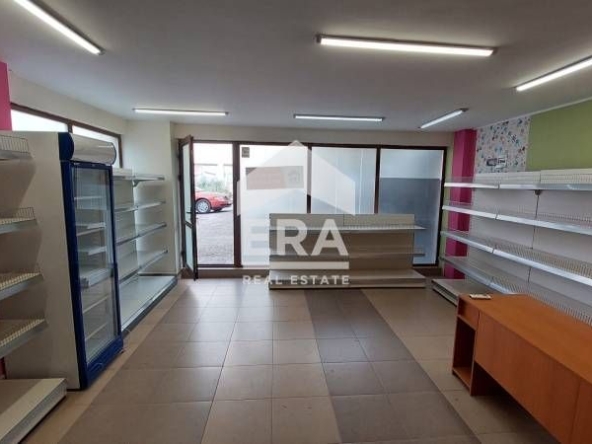 Дава се под наем Магазин в Варна, Бриз - 39 кв.м за 398.82 € - Снимка #1