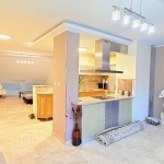 Дава се под наем Тристаен апартамент в София, Гоце Делчев - 155 кв.м за 1246.44 € - Снимка #1