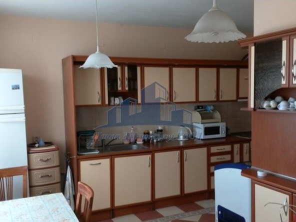 Промишлена сграда в с. Златна нива, Област Шумен - 300 кв.м за 323 €/кв.м - Снимка #1