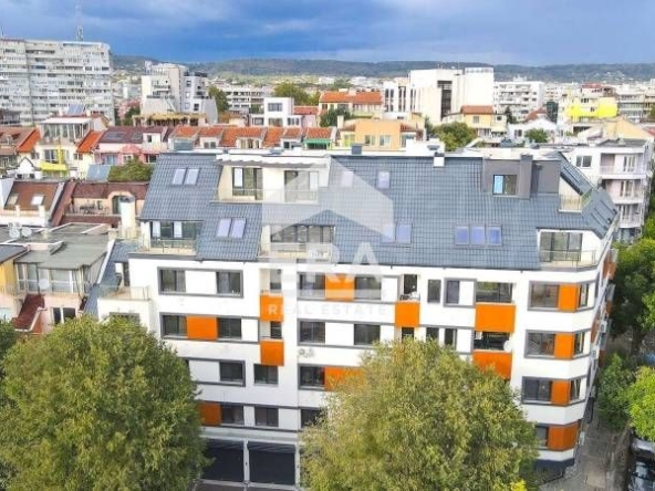 Двустаен апартамент в Варна, Лятно кино Тракия - 80 кв.м за 960 €/кв.м - Снимка #1