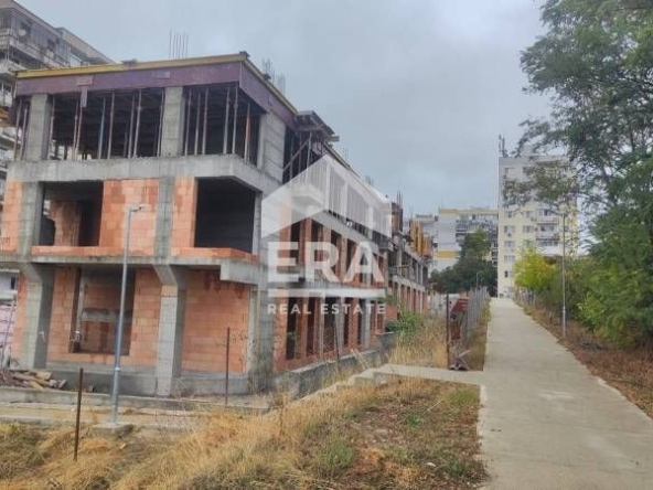 Двустаен апартамент в Варна, Кайсиева градина - 53 кв.м за 818 €/кв.м - Снимка #1
