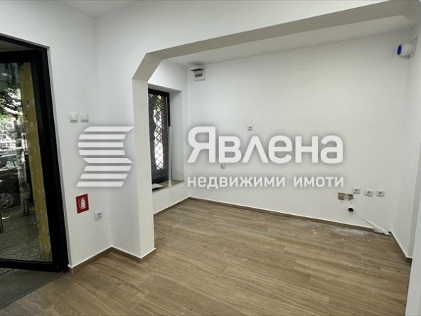 Дава се под наем Заведение в Варна, ВИНС - 24 кв.м за 1500 € - Снимка #1