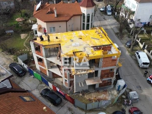 Тристаен апартамент в Варна, Аспарухово - 121 кв.м за 713 €/кв.м - Снимка #1