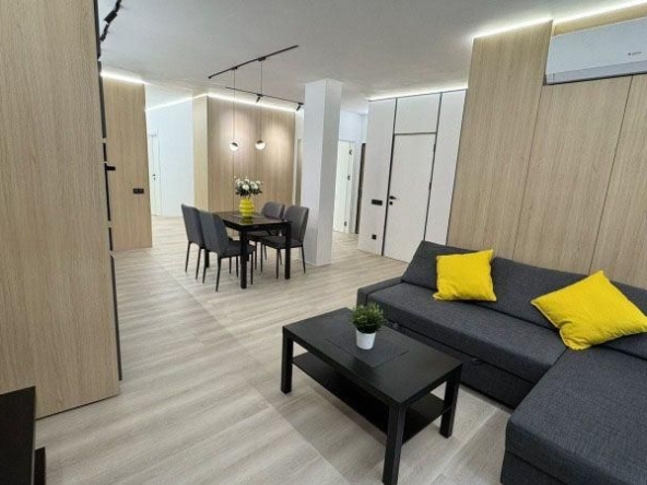 Дава се под наем Четиристаен апартамент в София, Център - 130 кв.м за 1395.36 € - Снимка #1